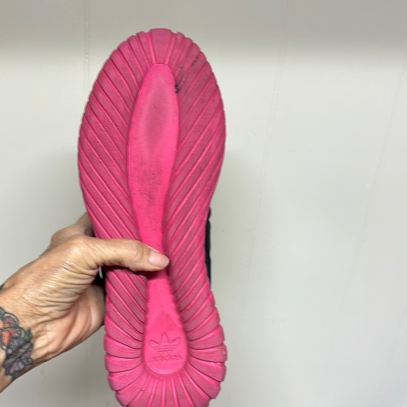 Adidas Tubular Radial Men's Shoes Core Black-Equipment Pink  s75393 like New - Picture 7 of 10